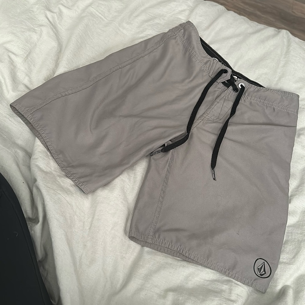 Volcom shorts